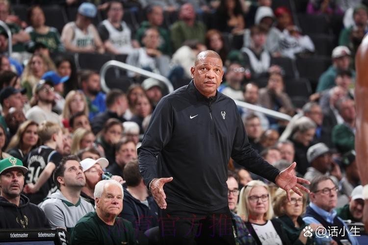 里弗斯谈下半场波蒂斯顶替特纳首发：特纳是带病上场